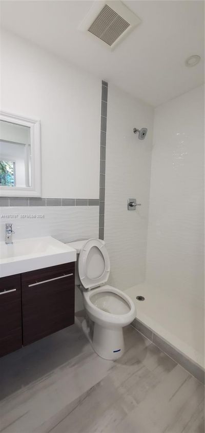 3787 Thomas Ave, Miami, FL 33133 Photo