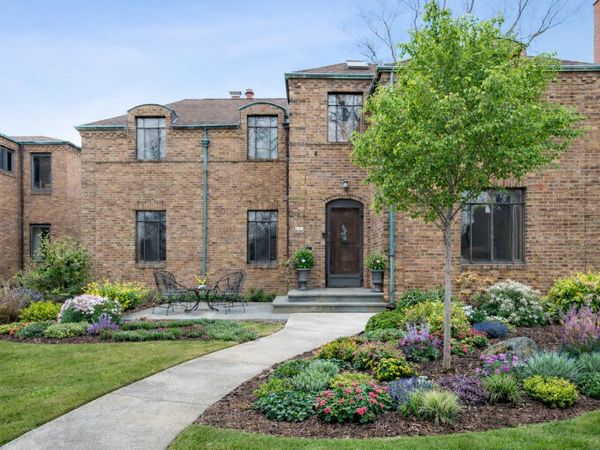 9305 S Hoyne Avenue , Chicago, IL 60643