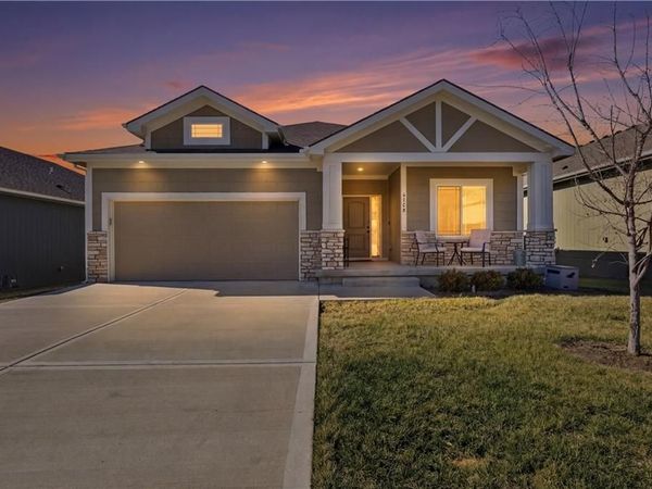 6768 Prairie Lane, Parkville, MO 64152