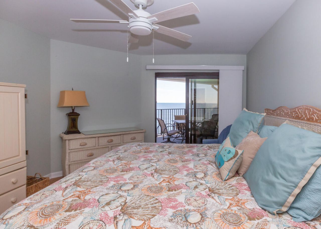 9002 Palmetto Drive Photo 7