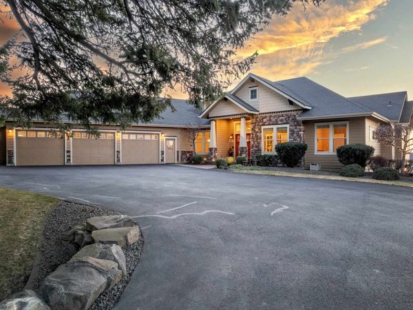 3311 E Chisholm Ln, Spokane, WA 99223