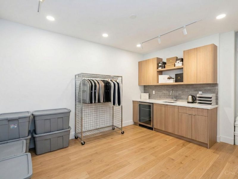 414 Central Avenue, Cincinnati, OH 45202 Photo 28