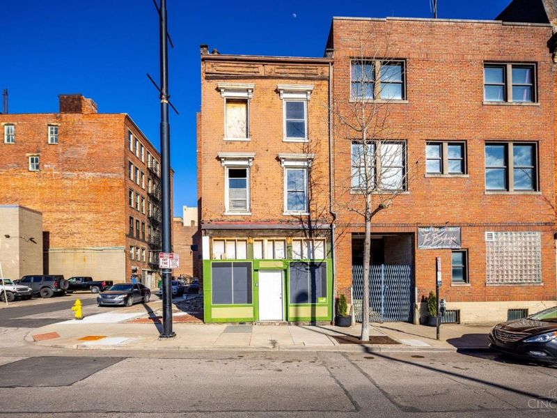 414 Central Avenue, Cincinnati, OH 45202 Photo 3