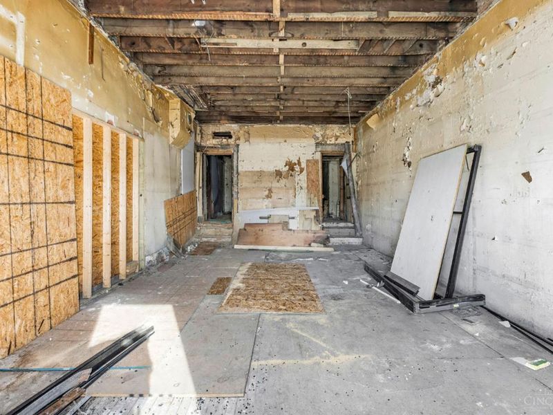 414 Central Avenue, Cincinnati, OH 45202 Photo 6