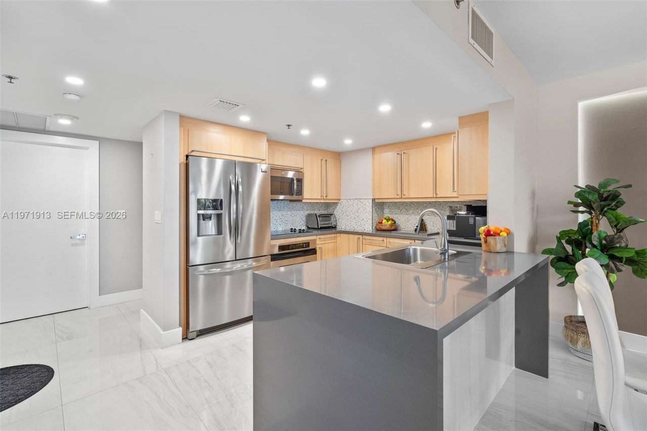 226 Ocean Dr , Unit 3C, Miami Beach, FL 33139 Photo