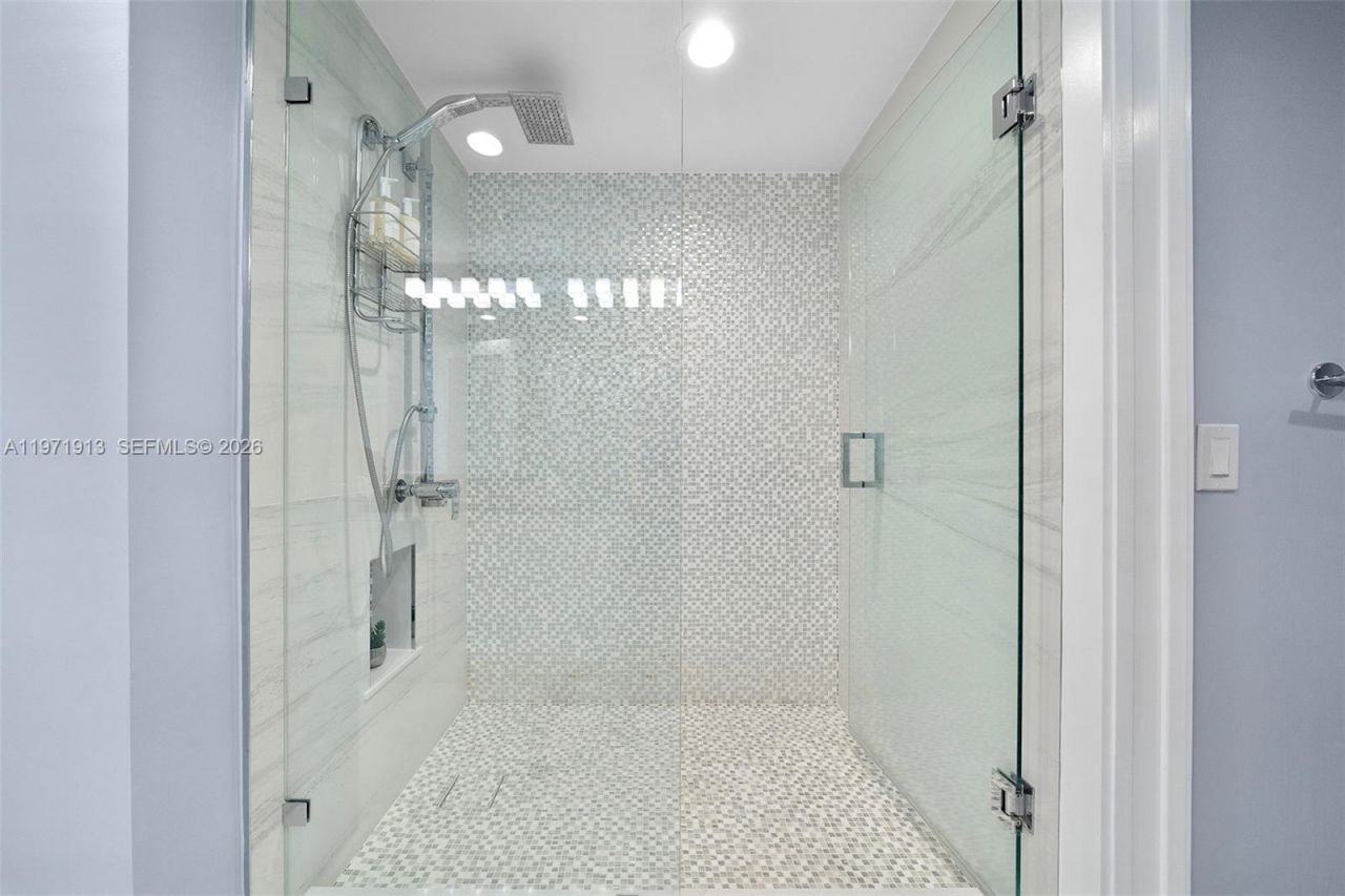 226 Ocean Dr , Unit 3C, Miami Beach, FL 33139 Photo