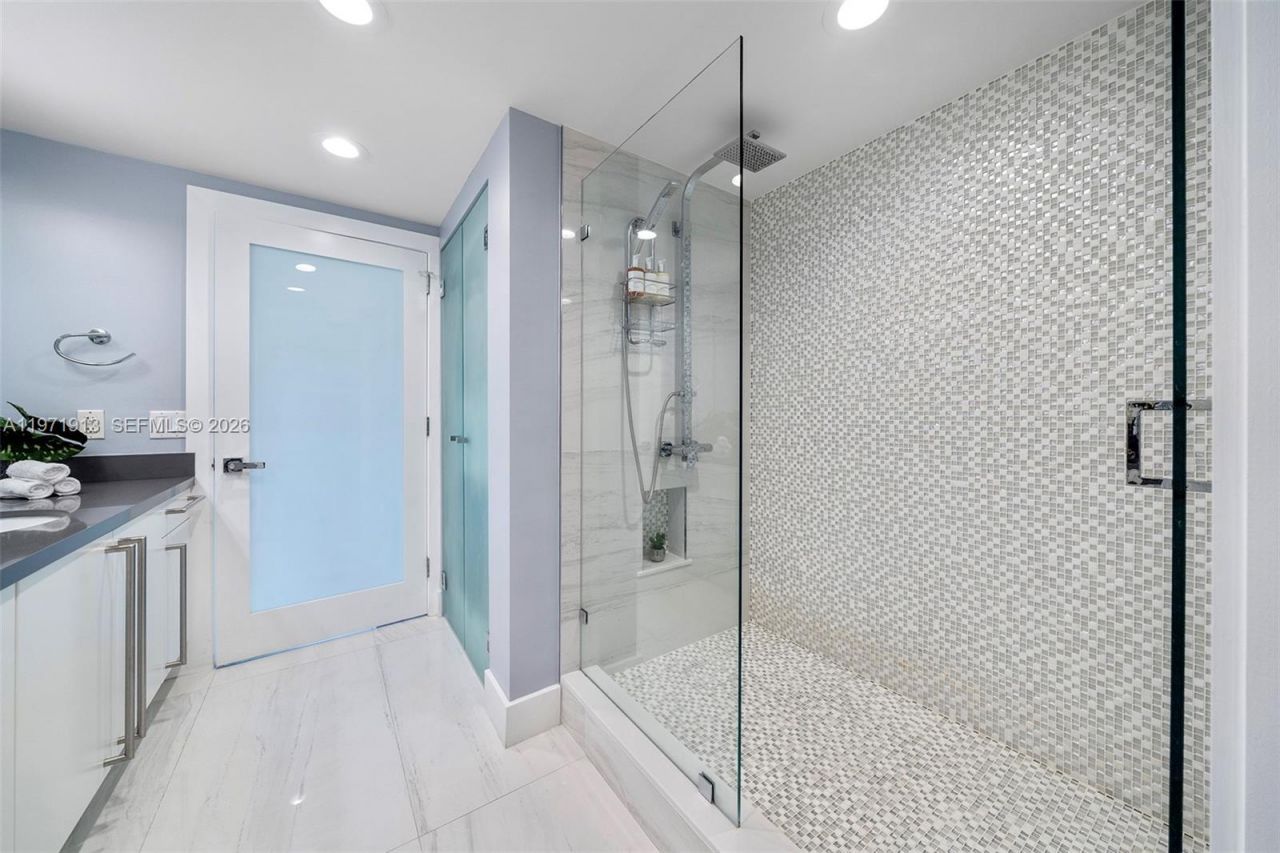 226 Ocean Dr , Unit 3C, Miami Beach, FL 33139 Photo