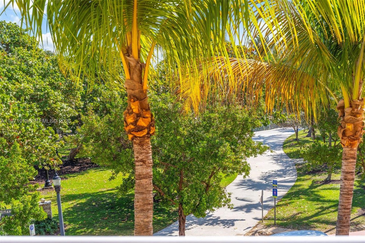 226 Ocean Dr , Unit 3C, Miami Beach, FL 33139 Photo