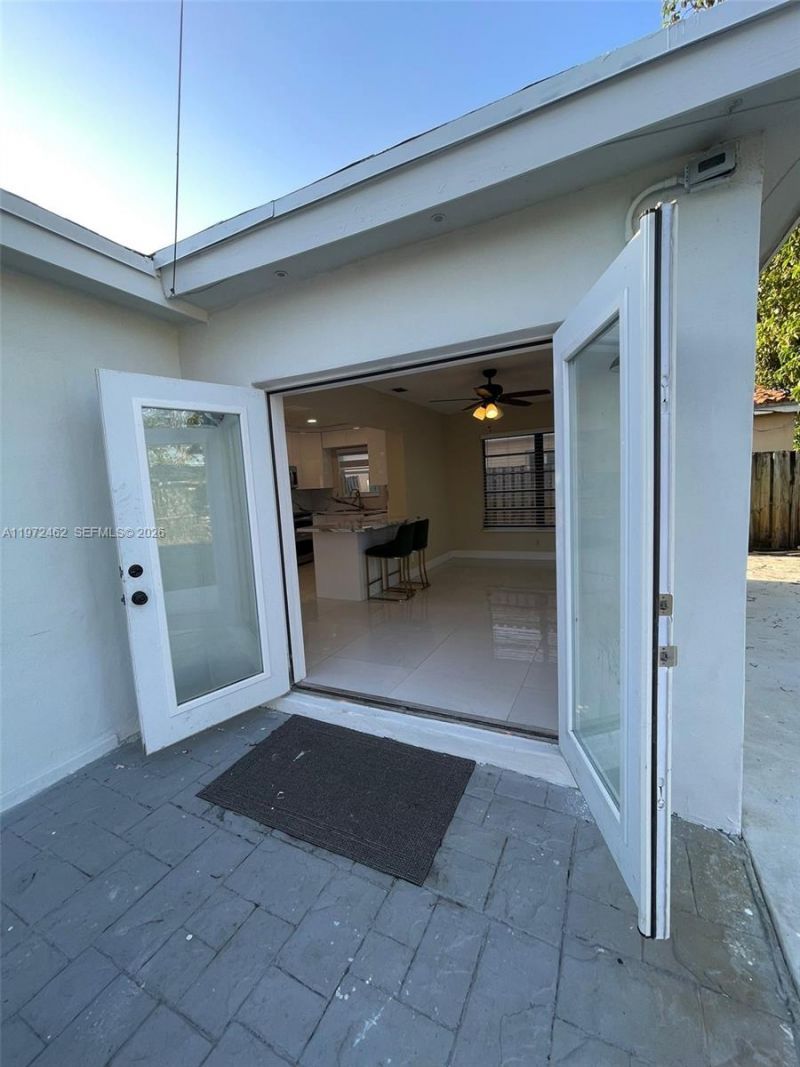 2813 Bahama Dr, Miramar, FL 33023 Photo