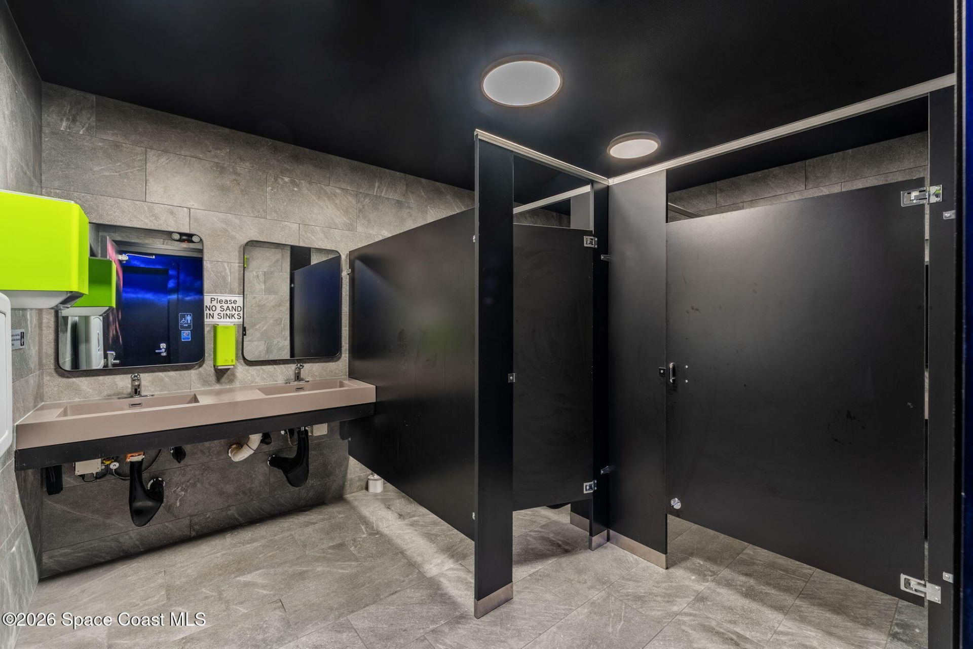 101 N Atlantic Avenue, Cocoa Beach, FL 32931 Photo