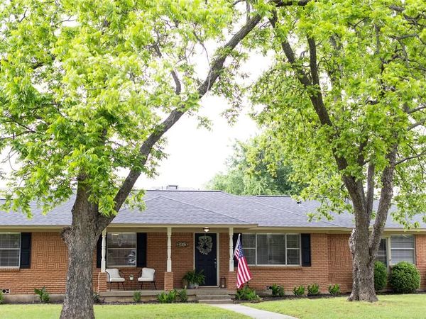 2814 Silvermeadow Lane, Corinth, TX 76210