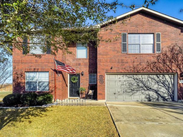 104 Trapper TRL, Bastrop, TX 78602