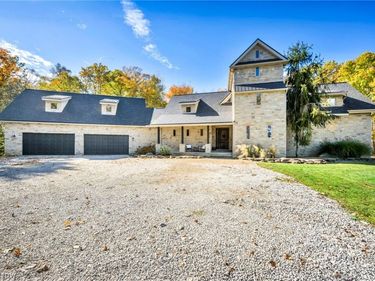 7184 Neff Road, Valley City, OH 44280