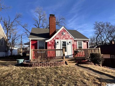 8304 Oakwood Street, Omaha, NE 68127