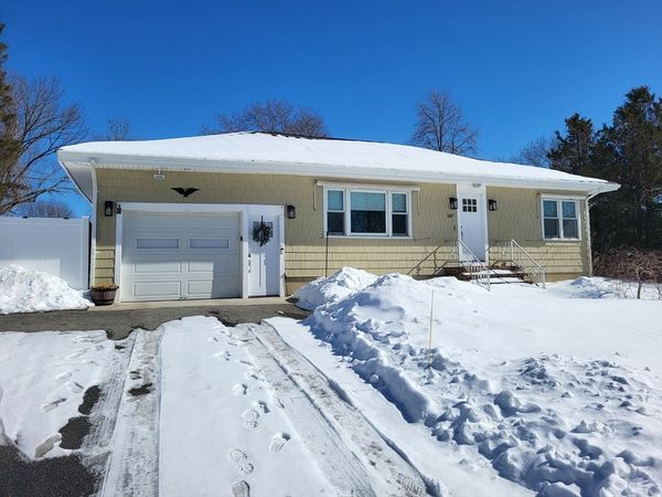 347 Lake St, Haverhill, MA 01832