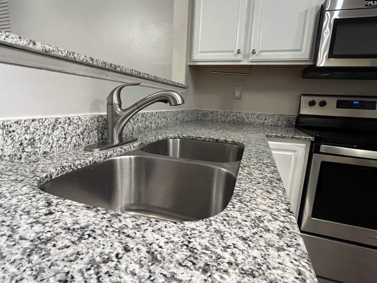 400 Summit Townes Way  Photo 5