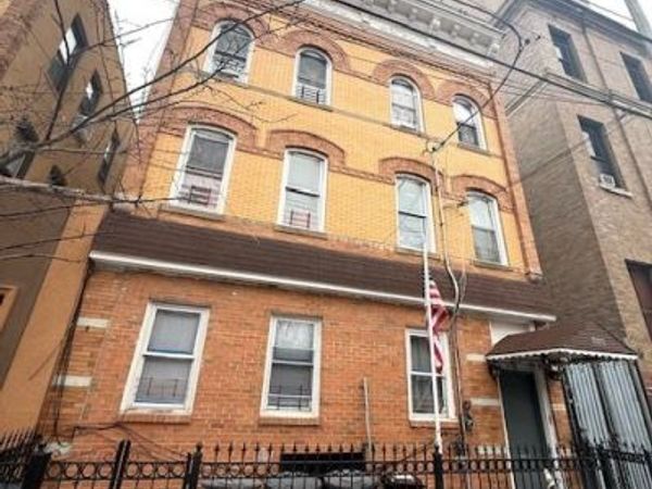 686 Fairview Avenue, Ridgewood, NY 11385