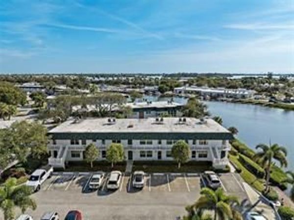 2800 Indian River Boulevard, Unit I-10, Vero Beach, FL 32960