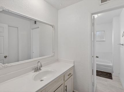 9 La Pera Ct #4, Unit 4, Sacramento, CA 95823 Photo