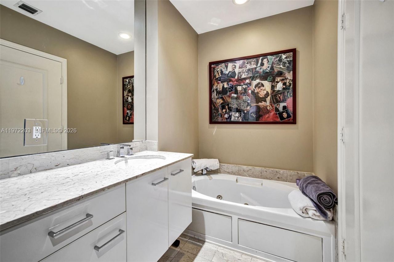 21200 Point Pl, Unit PH2804, Aventura, FL 33180 Photo