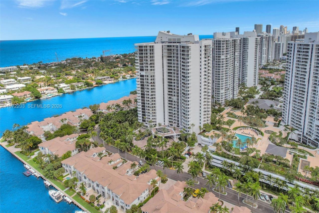 21200 Point Pl, Unit PH2804, Aventura, FL 33180 Photo