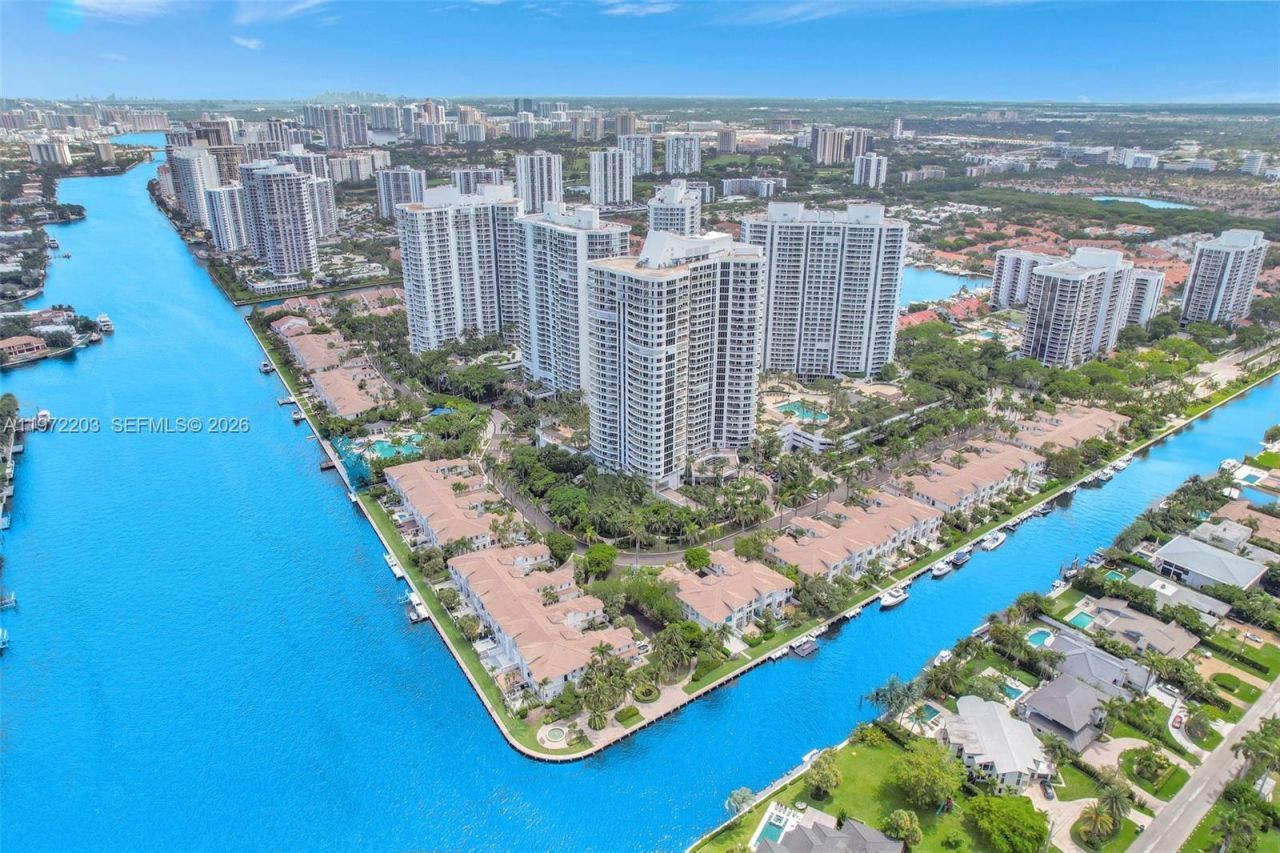 21200 Point Pl, Unit PH2804, Aventura, FL 33180 Photo