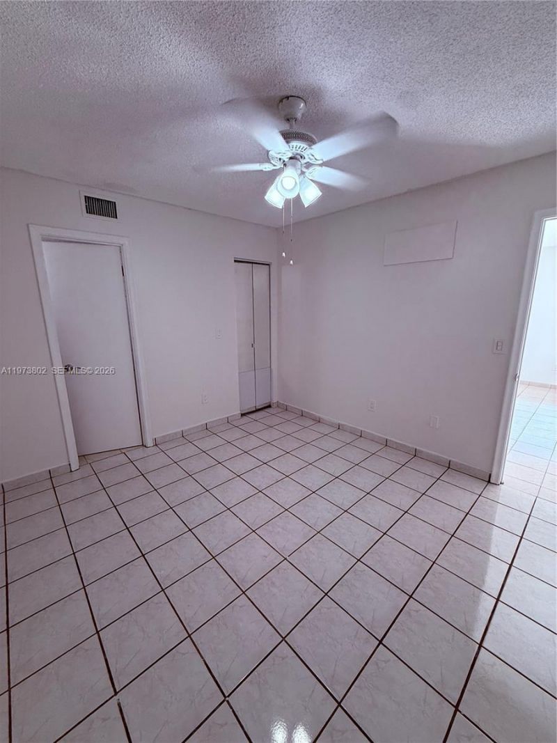2540 W 67th Pl , Unit 202-28, Hialeah, FL 33016 Photo