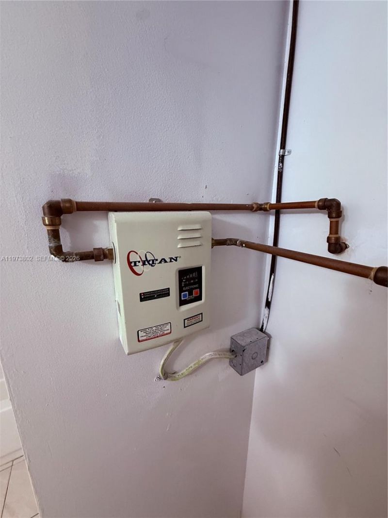 2540 W 67th Pl , Unit 202-28, Hialeah, FL 33016 Photo