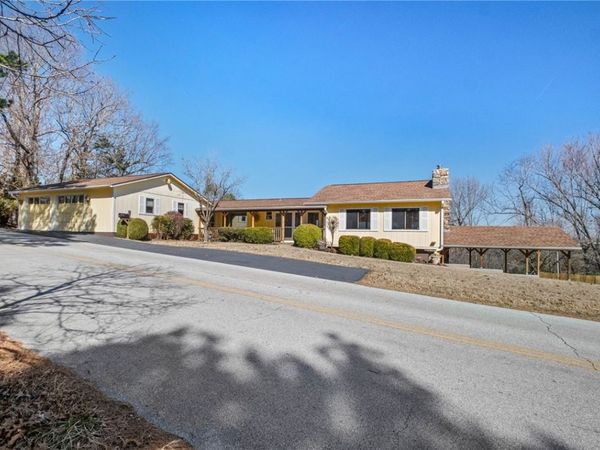 18960 Coppermine Road , Rogers, AR 72756