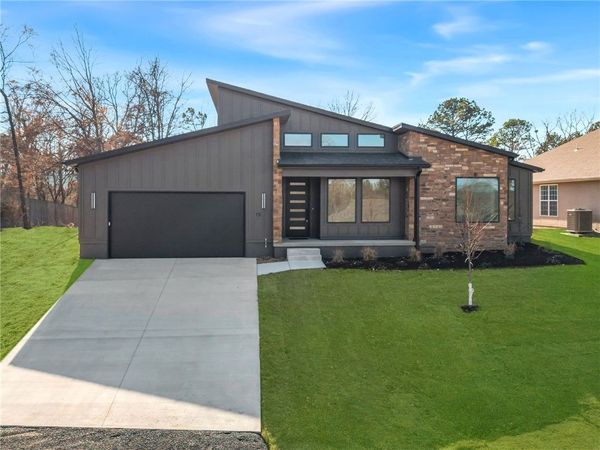 15 Reading Lane , Bella Vista, AR 72714