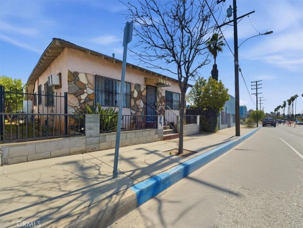 708 S Eastern Avenue, Los Angeles, CA 90022 Main Photo
