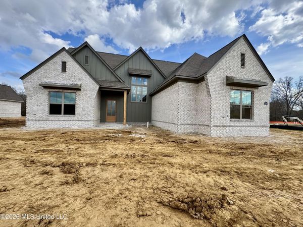 324 Oakworth Drive, Hernando, MS 38632