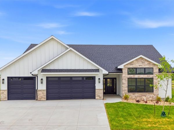 230 Howard Ave NW, Swisher, IA 52338