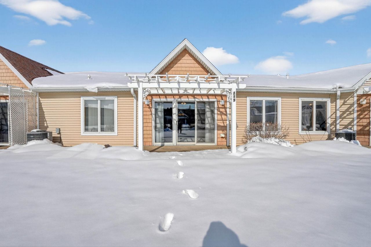 4305 Autumn Ridge Road, Unit 219, Cedar Falls, IA 50613 Main Photo