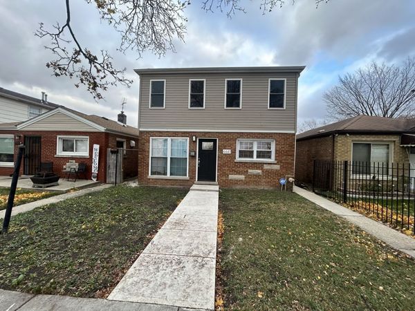 4447 S Leamington Avenue , Chicago, IL 60638