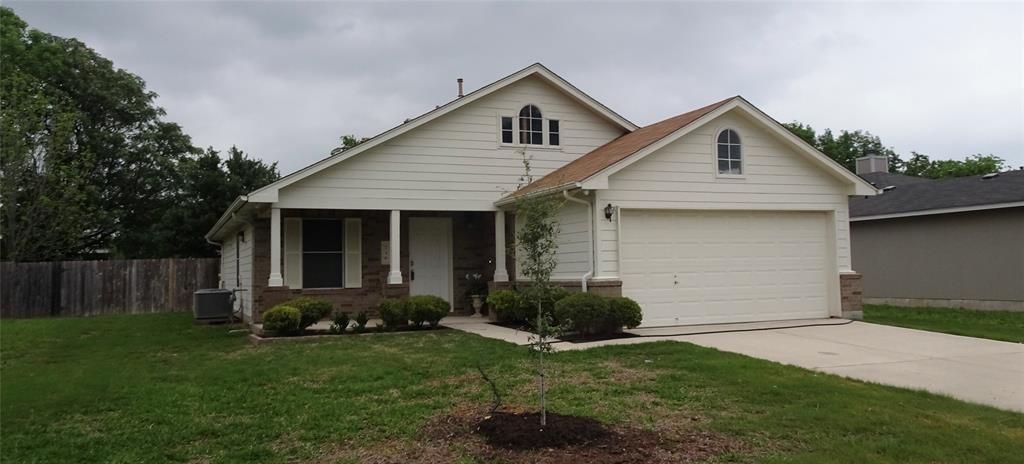 736 Blair Ave, Bastrop, TX 78602 Main Photo