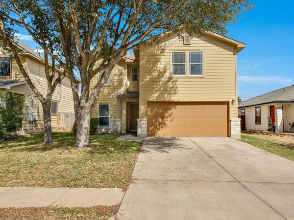 526 W Metcalfe ST, Hutto, TX 78634