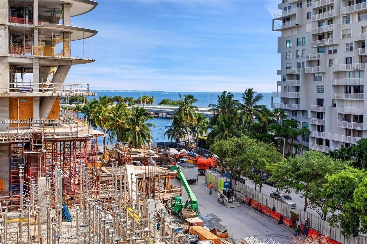 145 SE 25th Rd, Unit 602, Miami, FL 33129 Photo