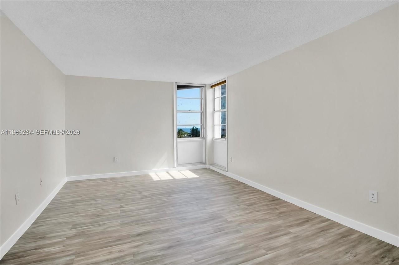 145 SE 25th Rd, Unit 602, Miami, FL 33129 Photo