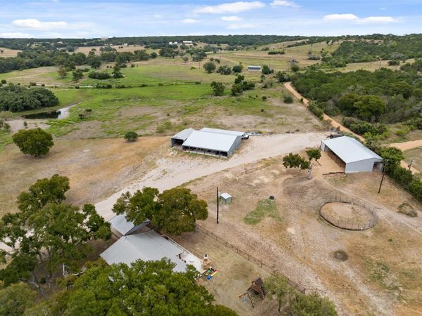 121 Dog Run, Burnet, TX 78611