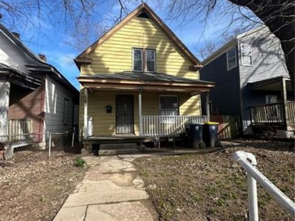 2323 JACKSON Avenue, Kansas City, MO 64127