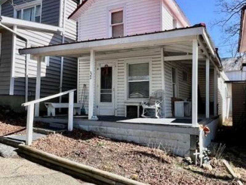 32 2nd Street, Lancaster, OH 43130 Photo 2