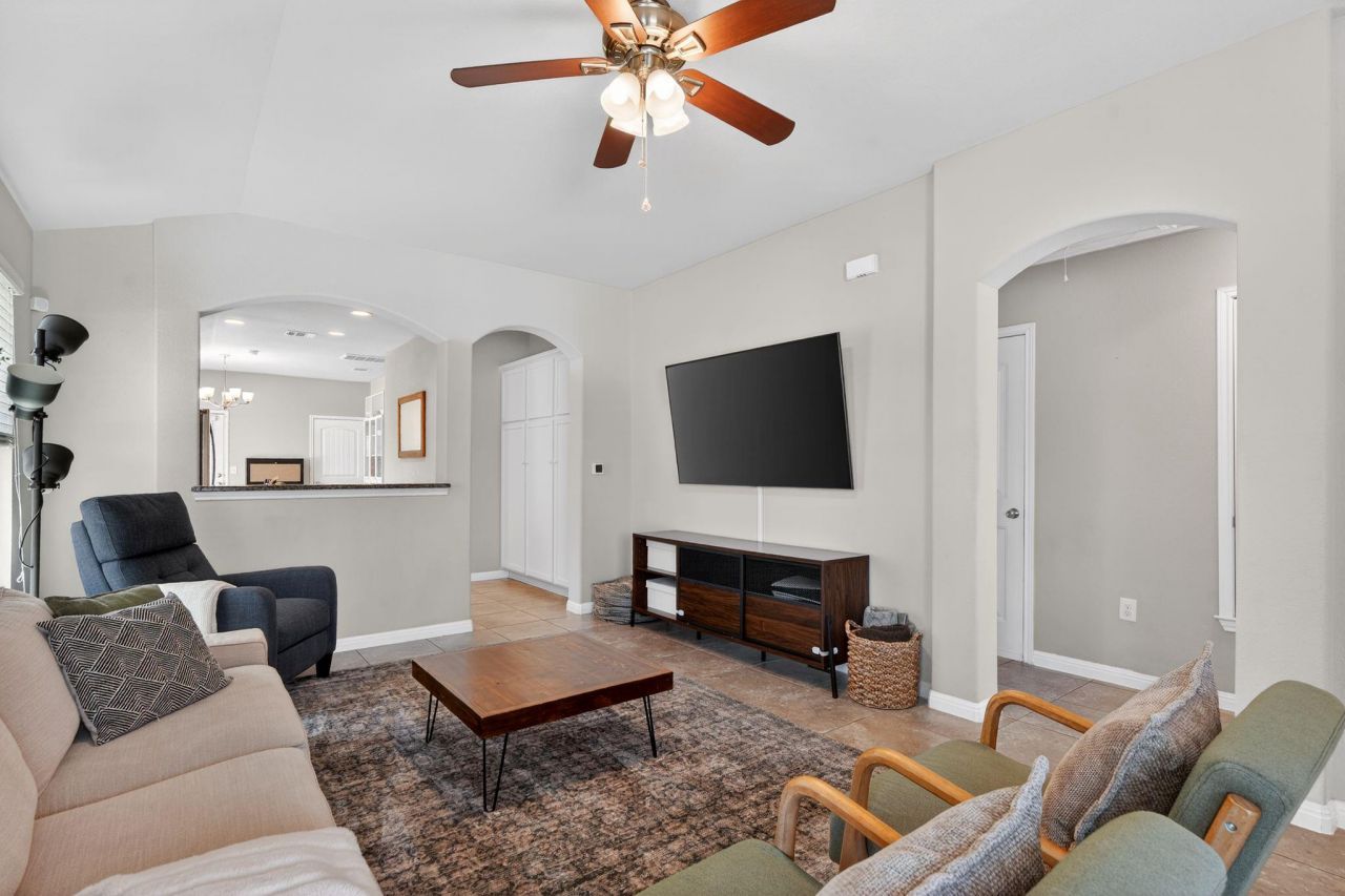 201 Cane River Rd, Pflugerville, TX 78660 Main Photo