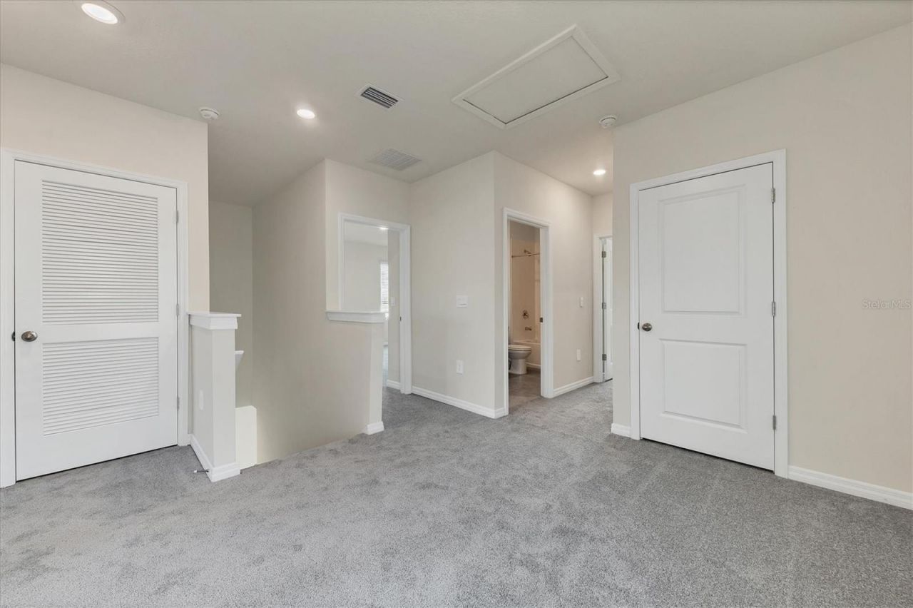 3279 Hilltop Circle, Lakewood Ranch, FL 34211 Photo