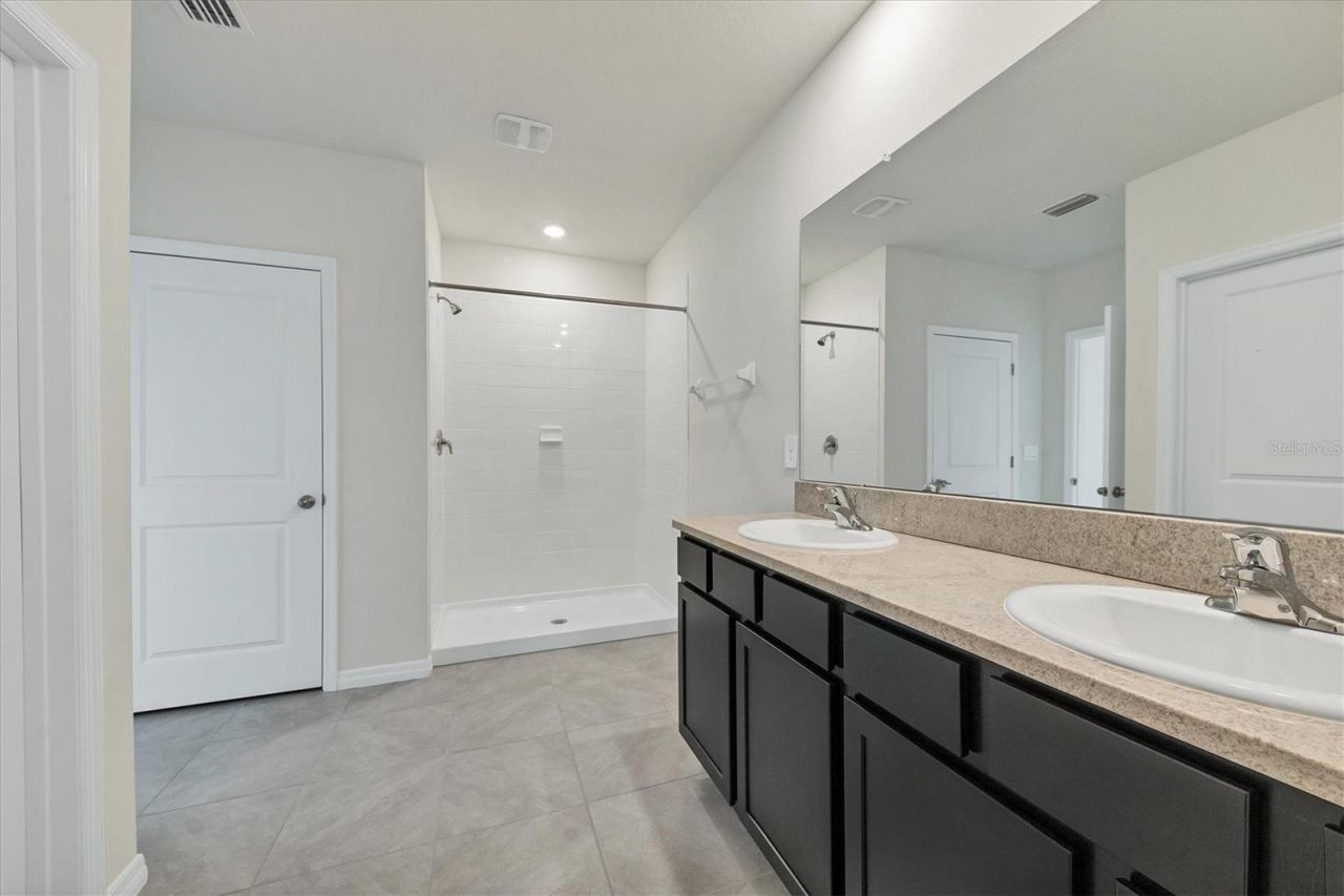 3279 Hilltop Circle, Lakewood Ranch, FL 34211 Photo