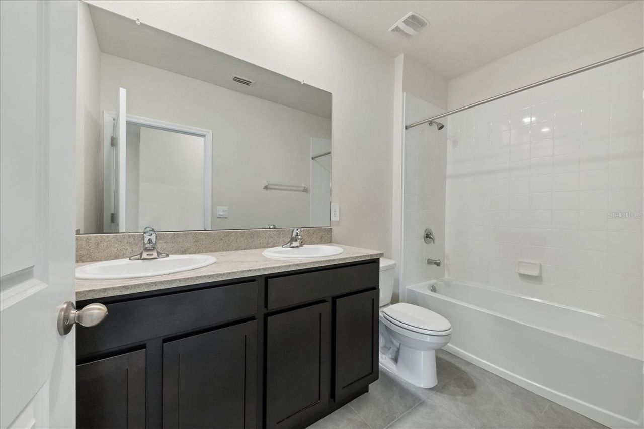 3279 Hilltop Circle, Lakewood Ranch, FL 34211 Photo