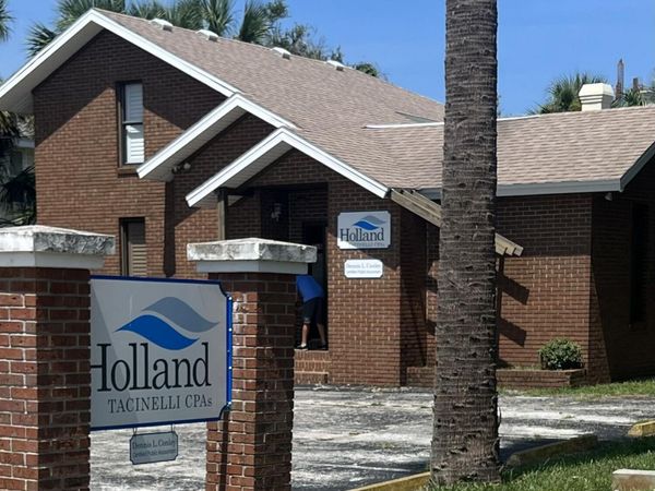 618 N Wild Olive Avenue, Daytona Beach, FL 32118