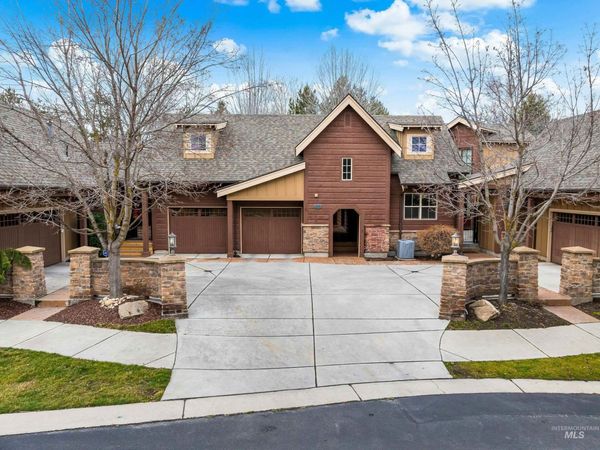 5901 N Duxbury Pier Ln, Garden City, ID 83714