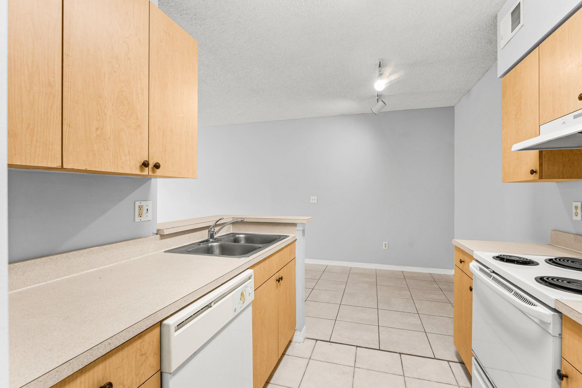 10354 Fox Trail Rd S., Unit 1509, Royal Palm Beach, FL 33411 Photo