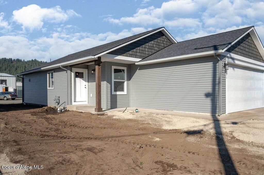 5881 W Vermont St, Spirit Lake, ID 83869 Main Photo